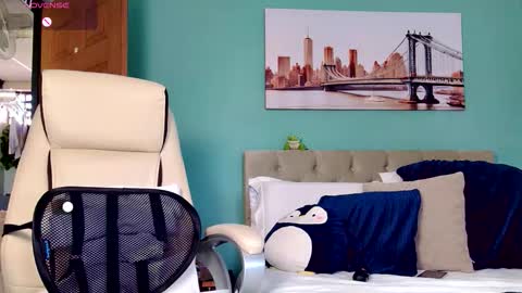 Yanella online show from 11, 10, 2025