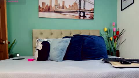 Yanella online show from 13, 3, 2026