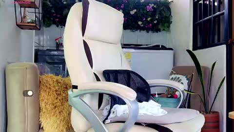 Yanella online show from 29, 3, 2026