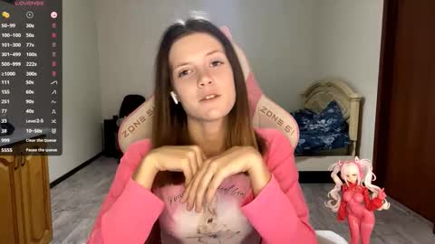 Lucy online show from 22, 9, 2025