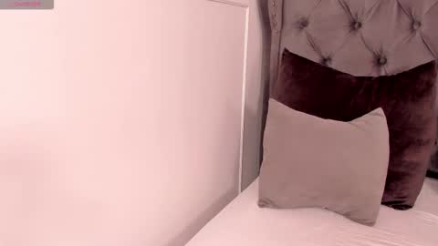 Snapshot of regina_noctixx chatting on 18, 10, 2025 Regina online show from 18, 10, 2025