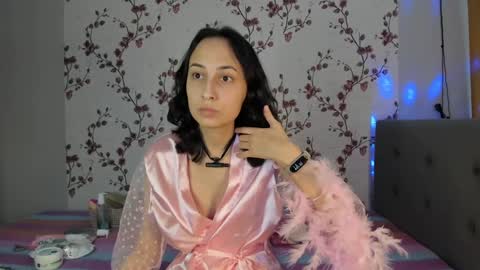 Snapshot of reginamoon12 chatting on 1, 2, 2025 Alisa online show from 1, 2, 2025