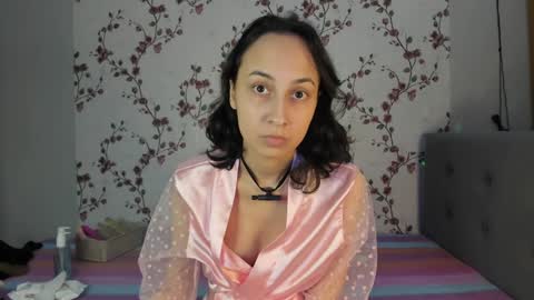 Snapshot of reginamoon12 chatting on 2, 2, 2025 Alisa online show from 2, 2, 2025