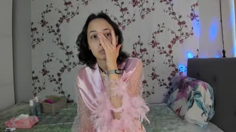 Snapshot of reginamoon12 chatting on 5, 3, 2025 Alisa online show from 5, 3, 2025