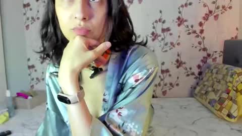 Snapshot of reginamoon12 chatting on 27, 10, 2025 Alisa online show from 27, 10, 2025