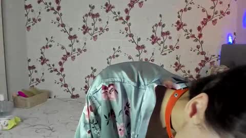 Snapshot of reginamoon12 chatting on 30, 10, 2025 Alisa online show from 30, 10, 2025