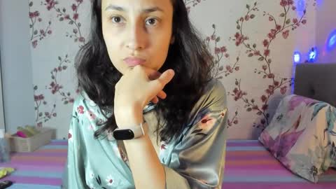 Snapshot of reginamoon12 chatting on 2, 11, 2025 Alisa online show from 2, 11, 2025