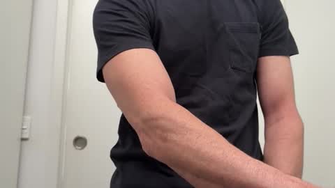 Snapshot of reharted chatting on 8, 11, 2025 reharted online show from 8, 11, 2025