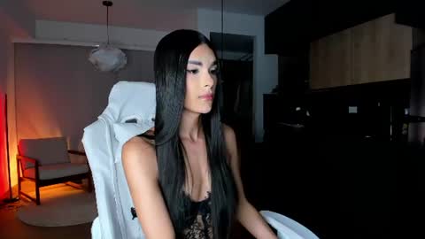 Snapshot of reichel_gray chatting on 14, 6, 2026 REICHEL online show from 14, 6, 2026