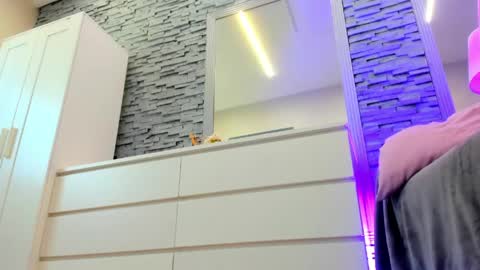 reina cummings online show from 9, 4, 2026