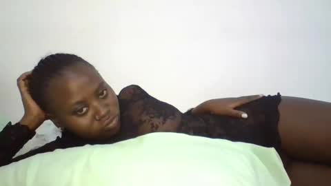 Snapshot of remmy_luna chatting on 18, 2, 2025 Remmy luna online show from 18, 2, 2025