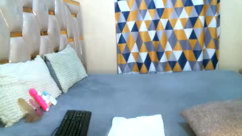 remmyqueen online show from 28, 5, 2026
