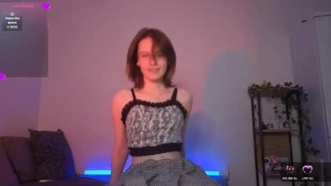 Snapshot of renaeblaski chatting on 27, 4, 2026 Claire online show from 27, 4, 2026