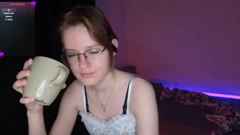 Snapshot of renaeblaski chatting on 1, 5, 2026 Claire online show from 1, 5, 2026