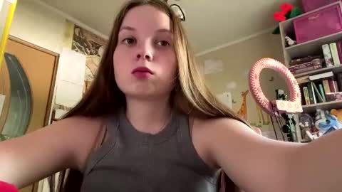 Snapshot of renaeorabuena chatting on 16, 6, 2026 Annabel online show from 16, 6, 2026