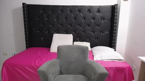 Renata Salinas online show from 12, 2, 2026