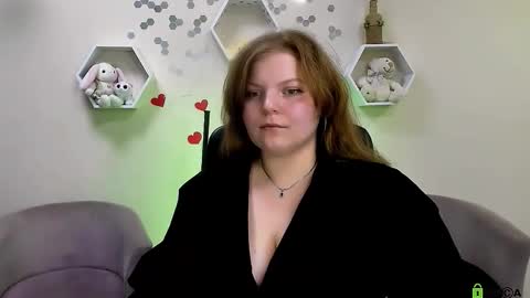 Sweet Renesmee online show from 17, 9, 2025