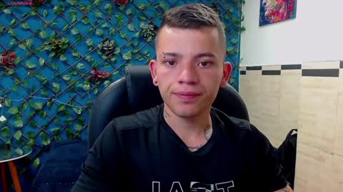 R E N E  online show from 4, 2, 2025