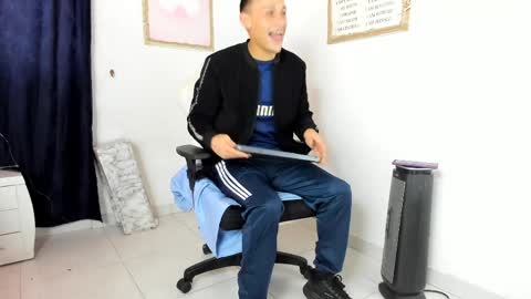 reymasterhot online show from 5, 4, 2026