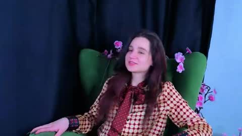 Snapshot of reynaedge chatting on 3, 6, 2026 reynaedge online show from 3, 6, 2026