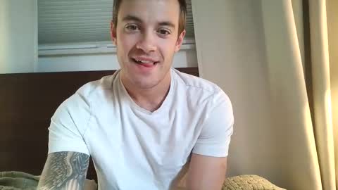 Snapshot of rguy114 chatting on 14, 12, 2025 Ryan online show from 14, 12, 2025