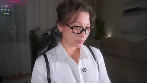 Snapshot of rhebageigel chatting on 10, 7, 2026 Nanami online show from 10, 7, 2026