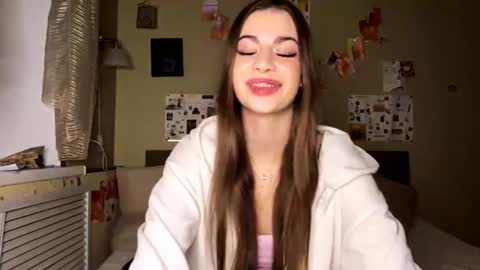 Snapshot of rhiannonmuccigrosso chatting on 6, 11, 2025 Anna online show from 6, 11, 2025