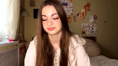 Snapshot of rhiannonmuccigrosso chatting on 9, 11, 2025 Anna online show from 9, 11, 2025