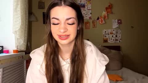 Snapshot of rhiannonmuccigrosso chatting on 15, 11, 2025 Anna online show from 15, 11, 2025