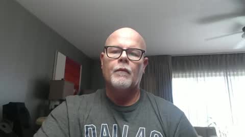 Snapshot of rich32937 chatting on 3, 1, 2025 rich32937 online show from 3, 1, 2025