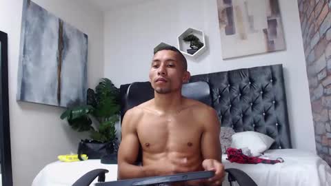 Snapshot of richar_voller chatting on 27, 12, 2024 richar_voller online show from 27, 12, 2024