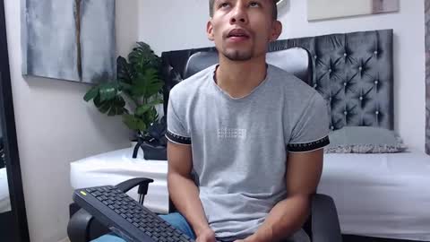 Snapshot of richar_voller chatting on 31, 12, 2024 richar_voller online show from 31, 12, 2024