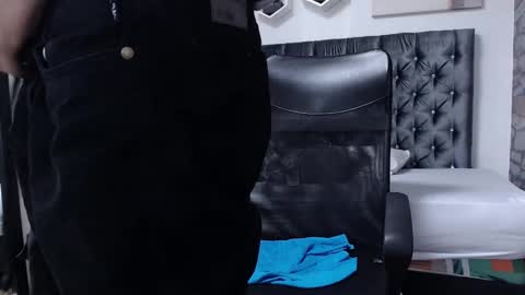 Snapshot of richar_voller chatting on 3, 1, 2025 richar_voller online show from 3, 1, 2025