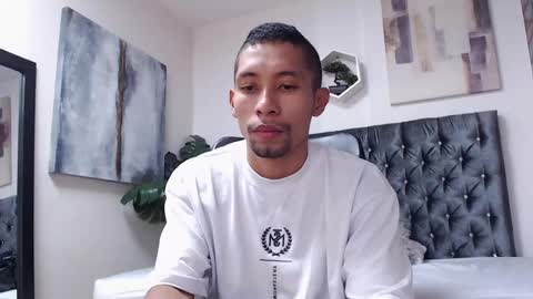 Snapshot of richar_voller chatting on 4, 1, 2025 richar_voller online show from 4, 1, 2025