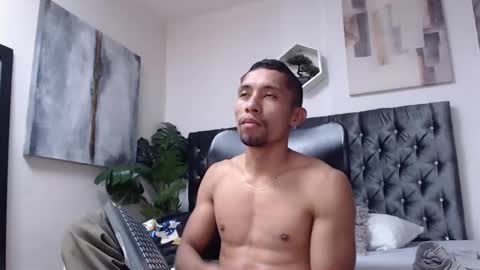 Snapshot of richar_voller chatting on 7, 1, 2025 richar_voller online show from 7, 1, 2025