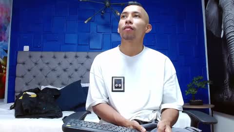 Snapshot of richar_voller chatting on 9, 1, 2025 richar_voller online show from 9, 1, 2025