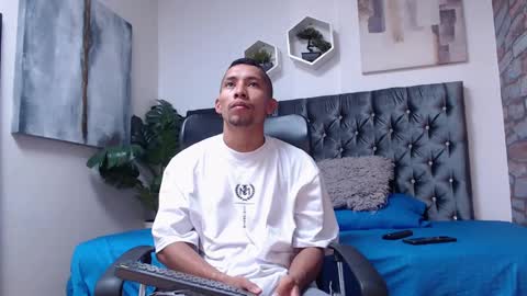 Snapshot of richar_voller chatting on 15, 1, 2025 richar_voller online show from 15, 1, 2025