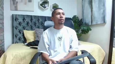 Snapshot of richar_voller chatting on 10, 2, 2025 richar_voller online show from 10, 2, 2025