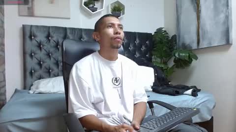 Snapshot of richar_voller chatting on 21, 2, 2025 richar_voller online show from 21, 2, 2025