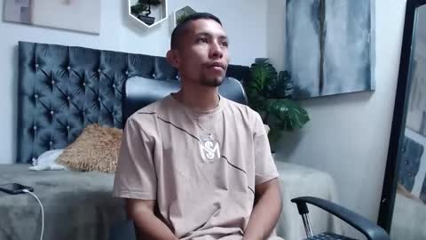 Snapshot of richar_voller chatting on 6, 10, 2025 richar_voller online show from 6, 10, 2025