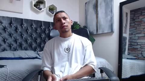 Snapshot of richar_voller chatting on 20, 10, 2025 richar_voller online show from 20, 10, 2025