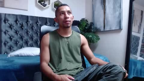 Snapshot of richar_voller chatting on 10, 11, 2025 richar_voller online show from 10, 11, 2025