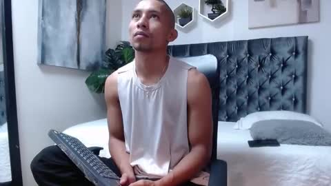 Snapshot of richar_voller chatting on 18, 11, 2025 richar_voller online show from 18, 11, 2025