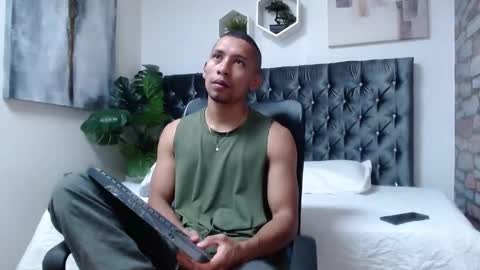 Snapshot of richar_voller chatting on 20, 11, 2025 richar_voller online show from 20, 11, 2025