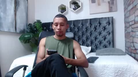 Snapshot of richar_voller chatting on 21, 11, 2025 richar_voller online show from 21, 11, 2025