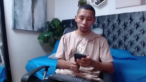 Snapshot of richar_voller chatting on 25, 11, 2025 richar_voller online show from 25, 11, 2025