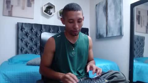 Snapshot of richar_voller chatting on 15, 12, 2025 richar_voller online show from 15, 12, 2025