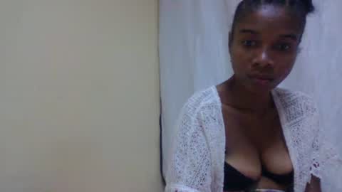 Snapshot of richella34 chatting on 8, 6, 2026 richella34 online show from 8, 6, 2026