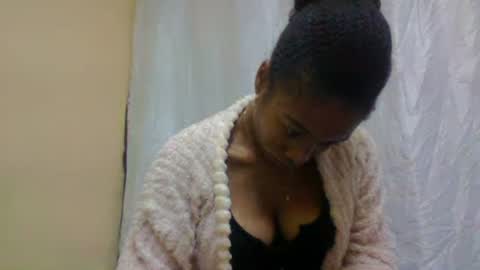 Snapshot of richella34 chatting on 25, 6, 2026 richella34 online show from 25, 6, 2026