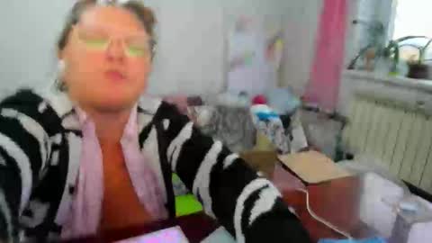 Snapshot of richlucky555 chatting on 22, 10, 2025 Anna - not anna - right Anna online show from 22, 10, 2025